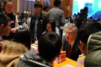 達(dá)利通留學(xué)教育 專業(yè)引領(lǐng)，助力學(xué)子開啟海外求學(xué)新篇章